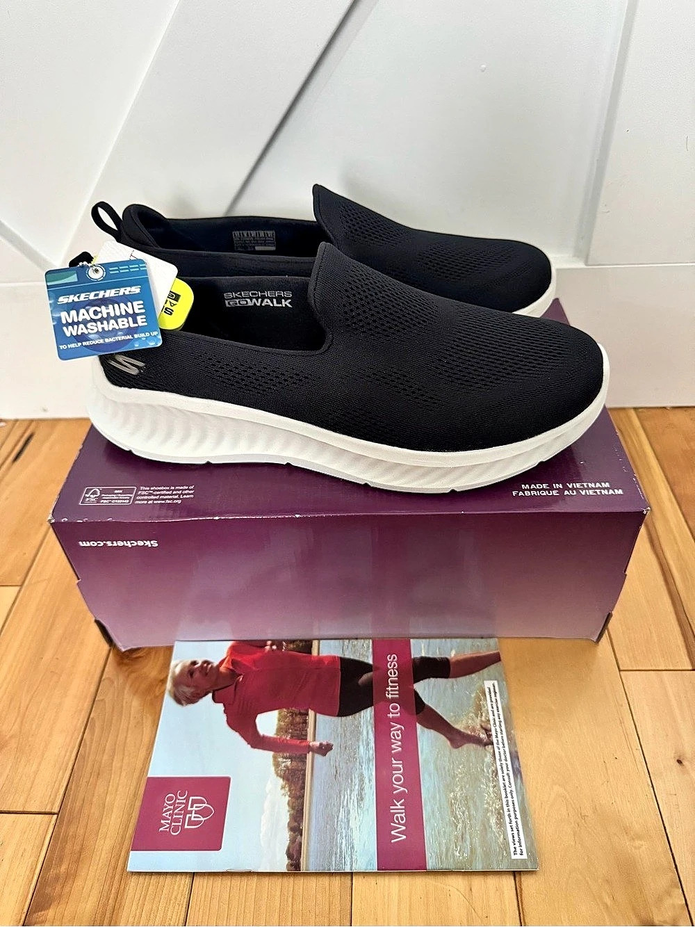 Skechers Go Walk Now-Eliana Black & White US 11